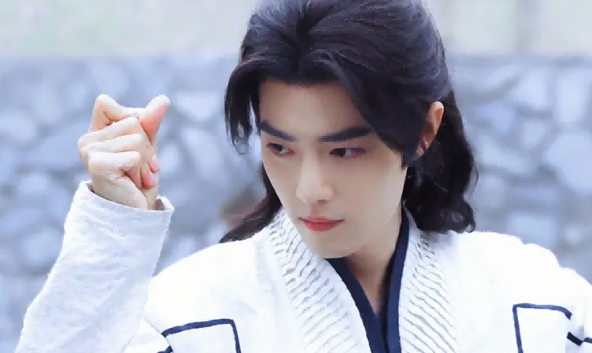 同为是“泡面头”，把张一山、肖战和张国荣放一起，差距就出来了