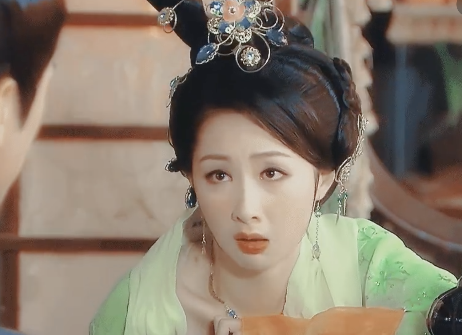 她在《武媚娘传奇》中饰演过温婉大气的刘司药;涂黎曼的长相古典,古装