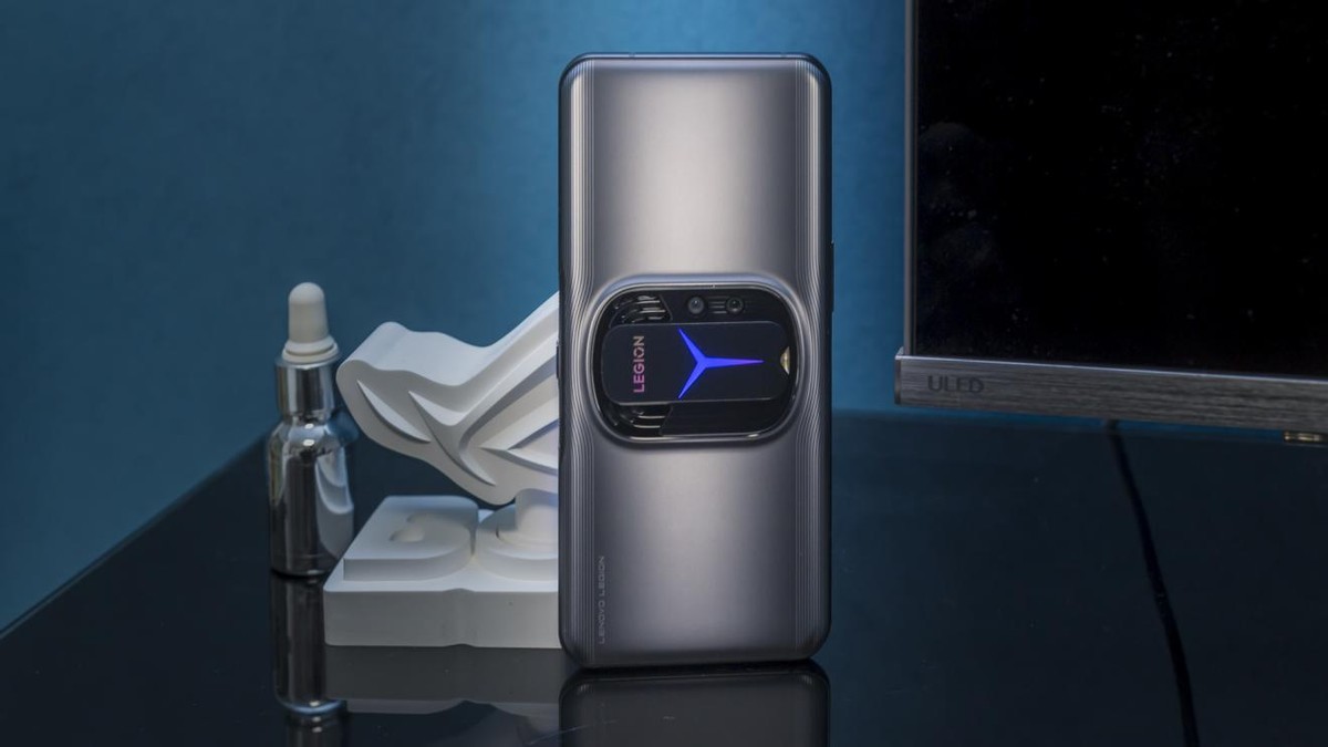 联想有苦说不出，16G+256G+5600mAh新机再降400