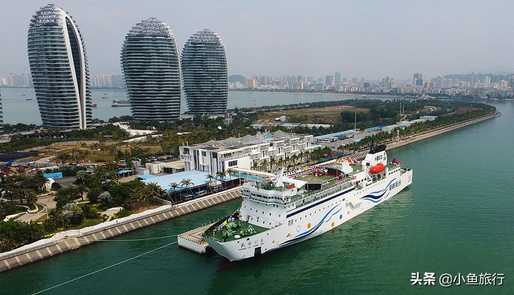 豪华游轮旅游攻略(三峡豪华游轮之行,旅游攻略)