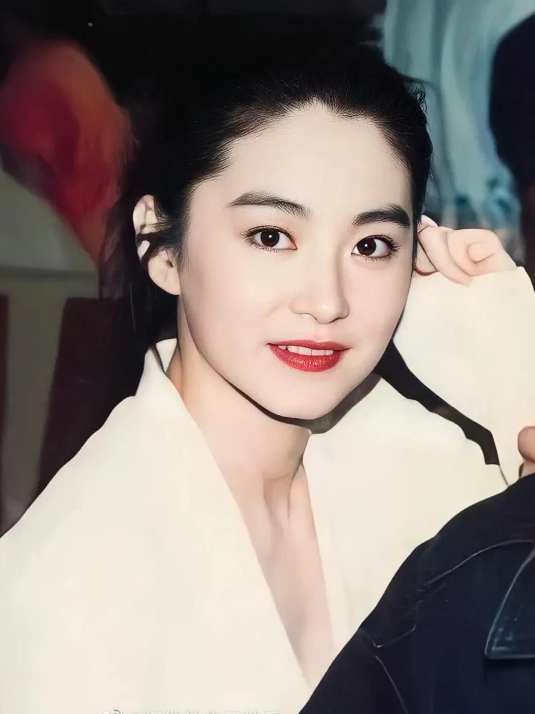 林青霞年轻时真是惊艳了时光