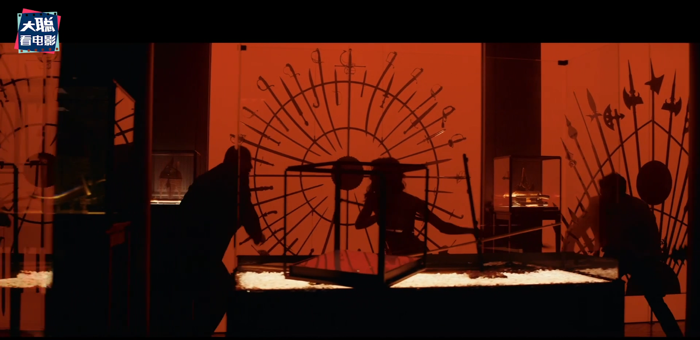 《红色通缉令》解析！看美美的加朵就好啦！还需要剧情逻辑吗？