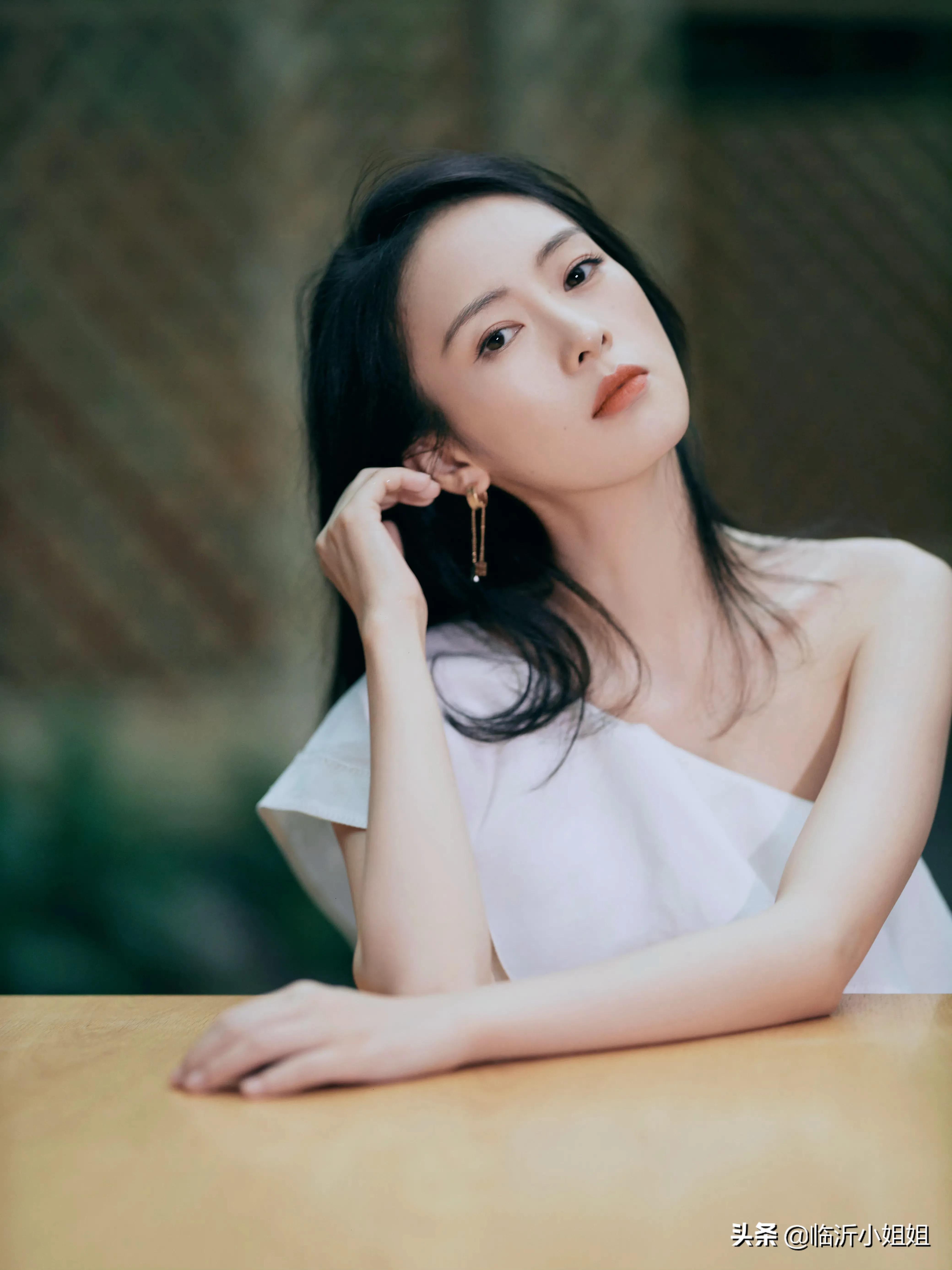 童瑶,高贵典雅的气质女神,唯美知性,成熟自信的魅力女性