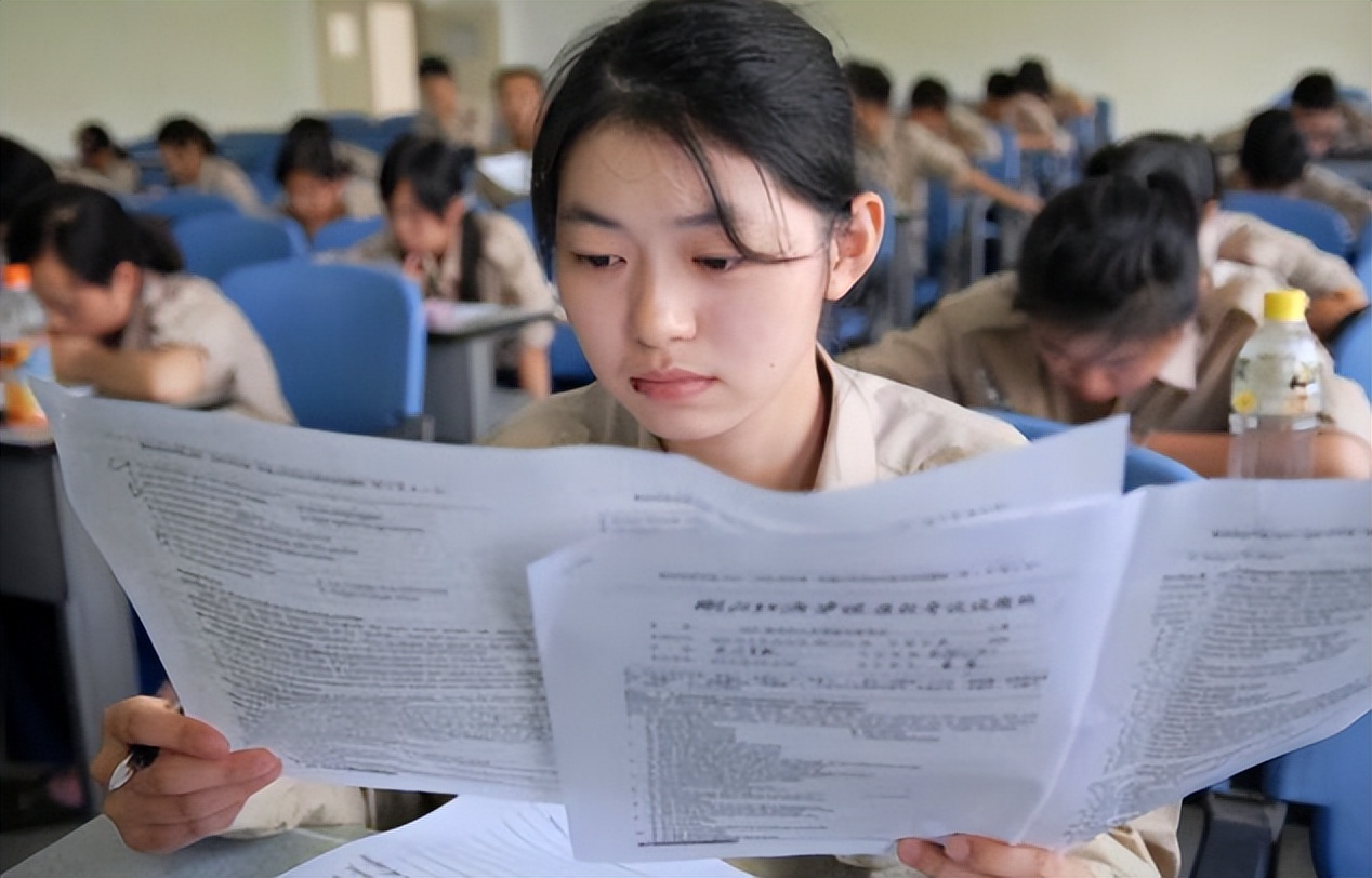 高考600分左右的学生，4所大学值得参考，好就业发展也不错