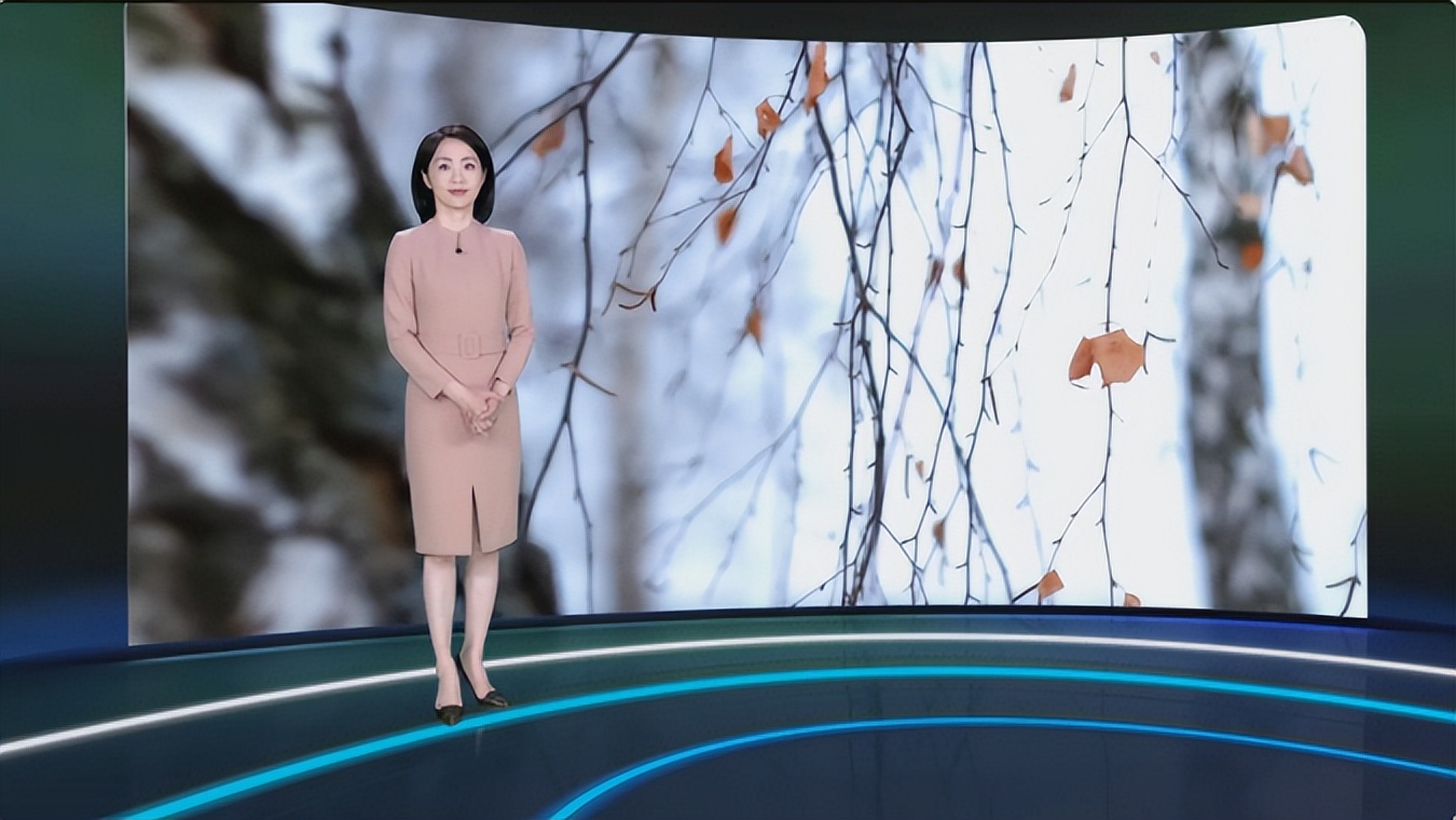 《天气预报》主持人杨丹：27年零失误，嫁给初恋丈夫，40岁当妈妈