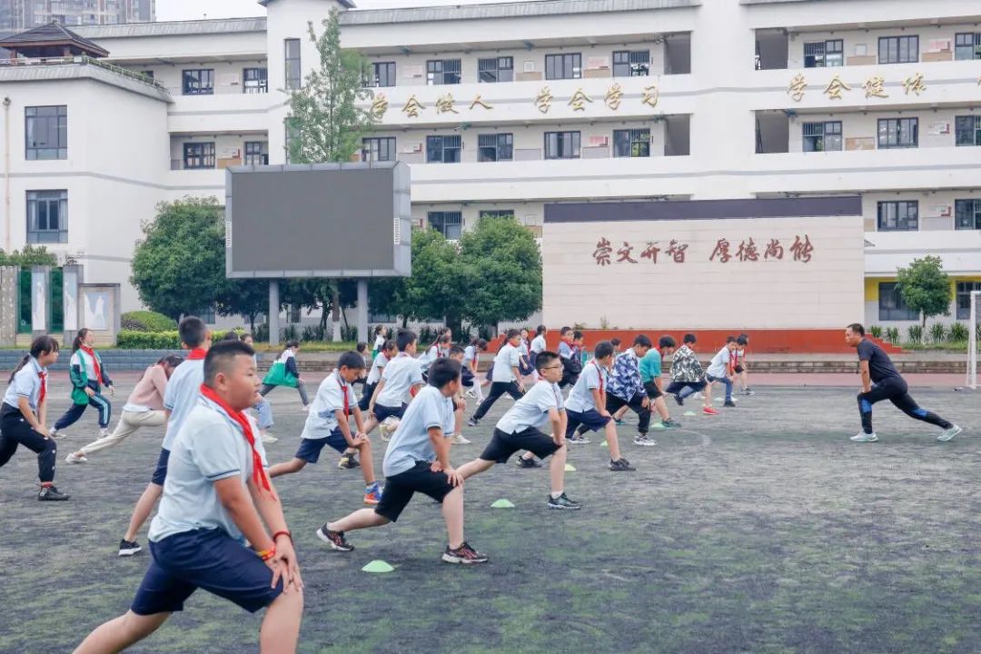 天府新区南湖小学（含北区）2022春教学节综合组展示活动如期进行