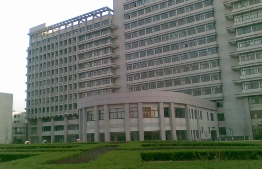 分数不高想读临床医学？这4所大学可以考虑，口碑好，就业也不错