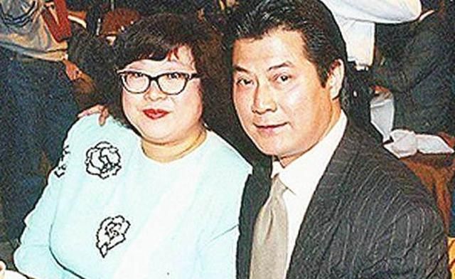 怒斥郑少秋，叫嚣向华强，一代枭雄邓光荣到底有多硬的实力？