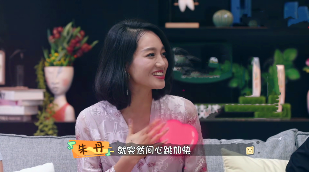 女星嫁“小老公”，被嘲像母子、婆婆公开嫌弃，后悔曾经的选择吗