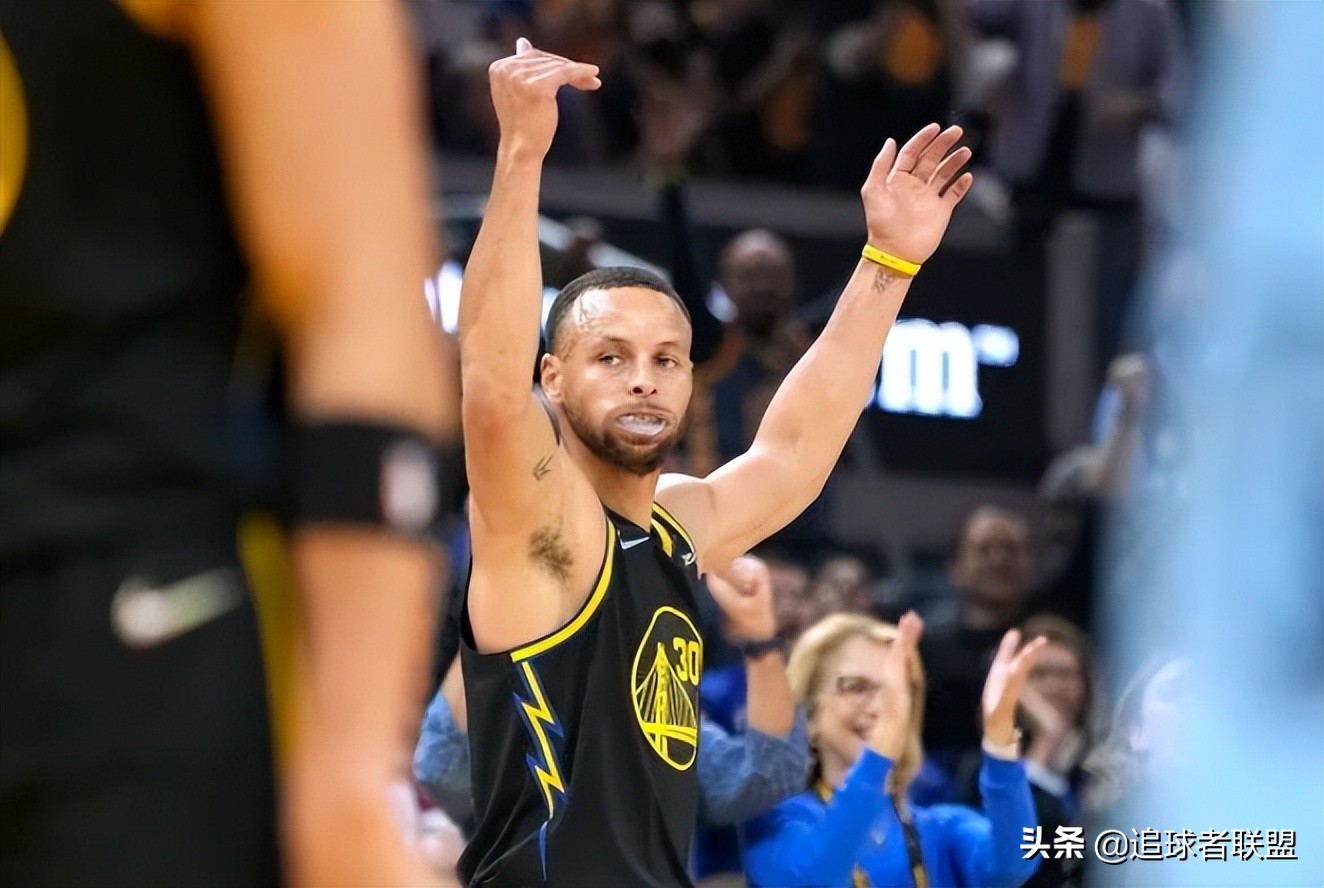 nba去年勇士为什么输了(揭露勇士39分惨败真因！创多项耻辱纪录，美媒恶搞库里被灰熊吓坏)