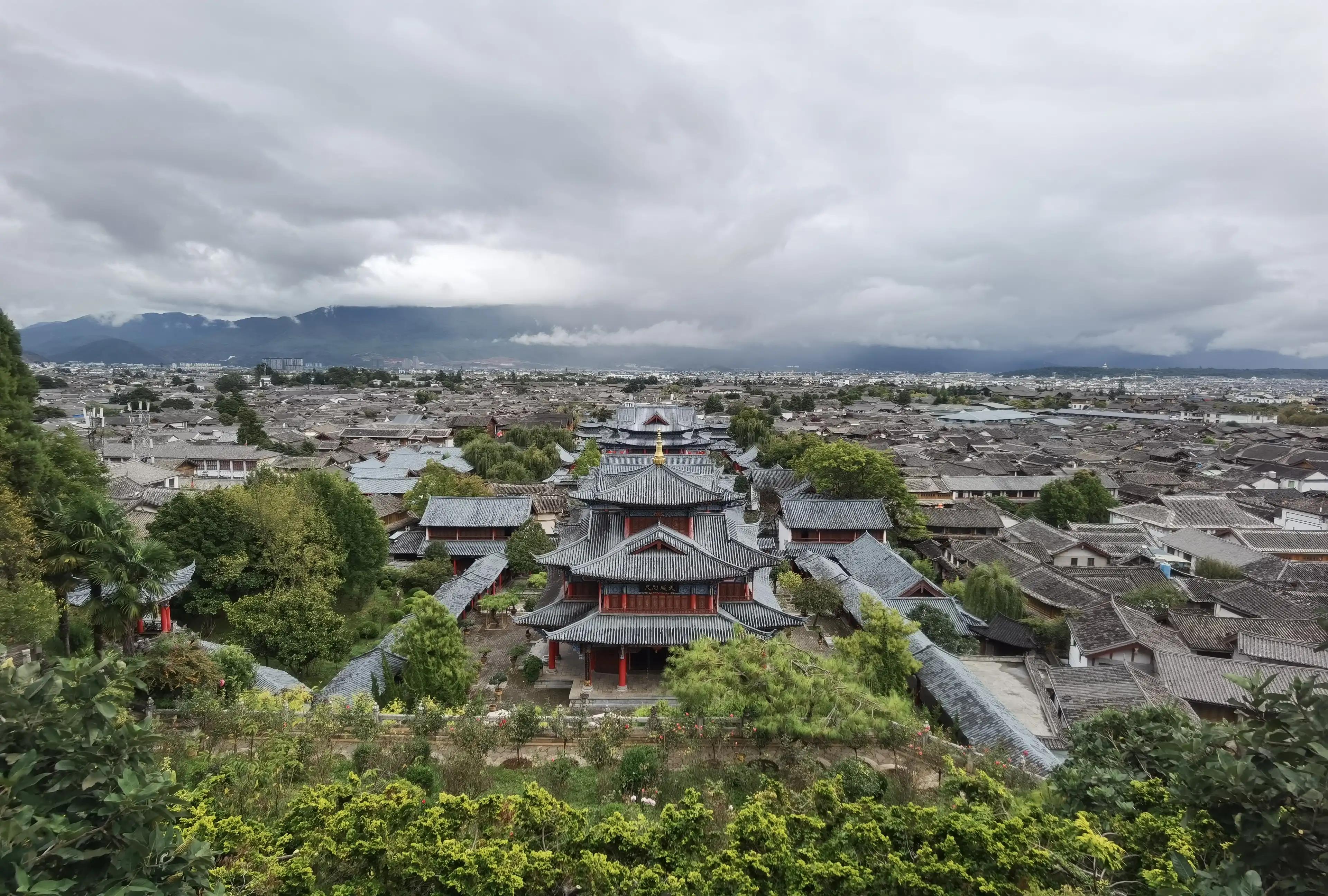 麗江古城大理古城溫度,氣候的話就要首先說到兩地的海拔.