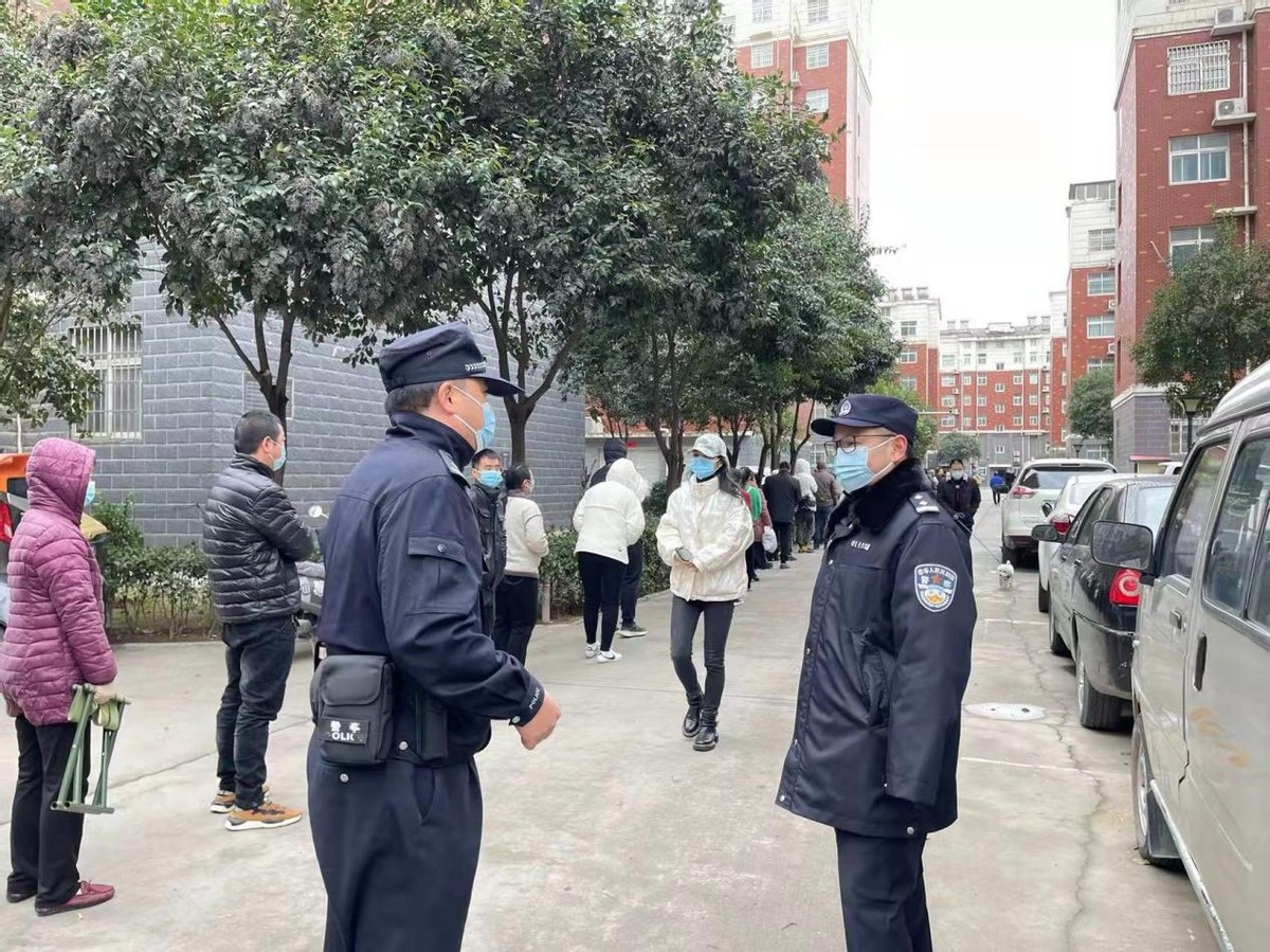 荥阳市公安局乔楼派出所：开展三零创建 构筑平安辖区