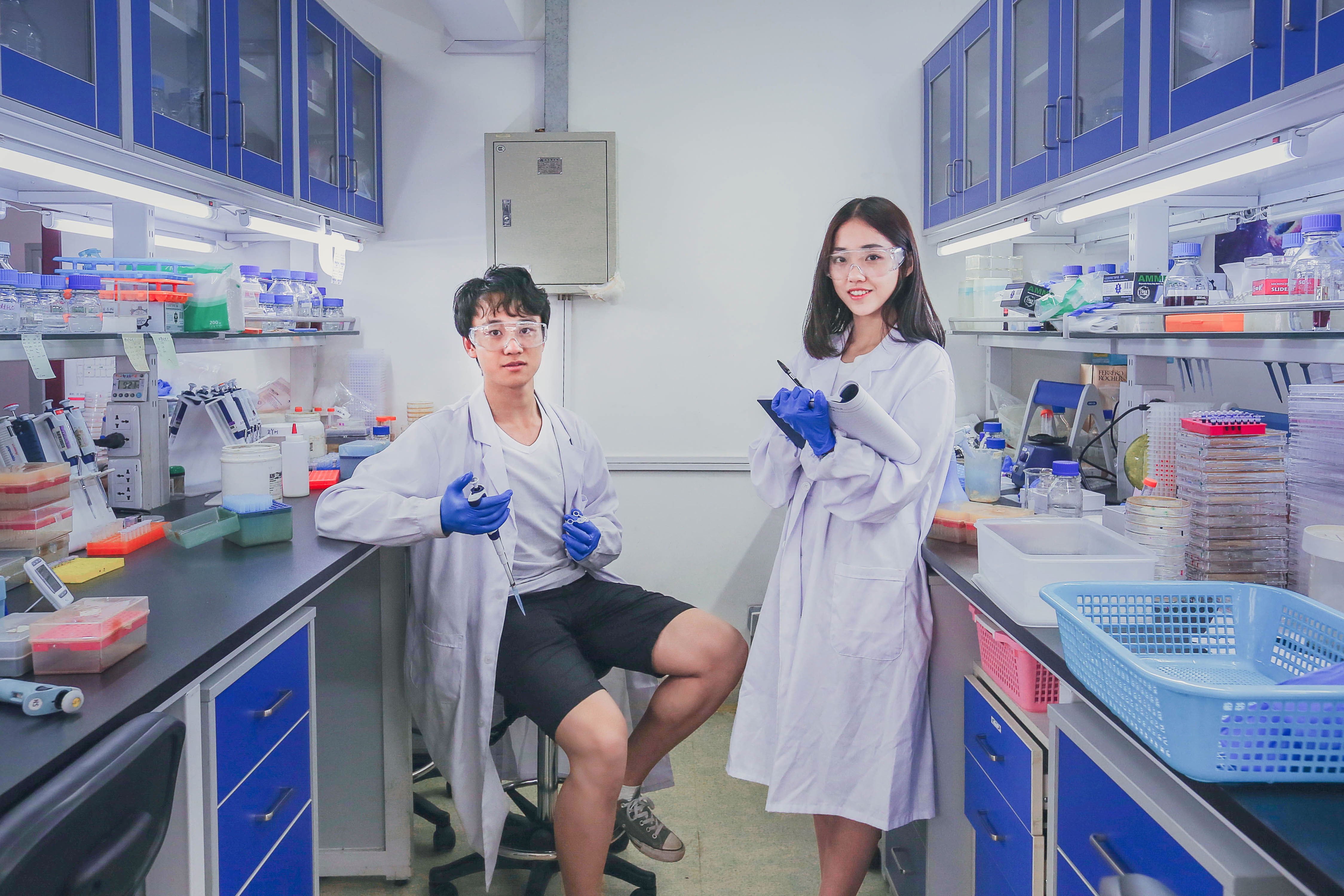 复旦再现女神学霸：4篇SCI，奖学金拿到手软，科研实力超群绝伦