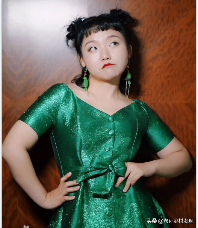 赵丽颖担任监制，辣目洋子饰演女二号，《与凤行》昨天在横店开拍