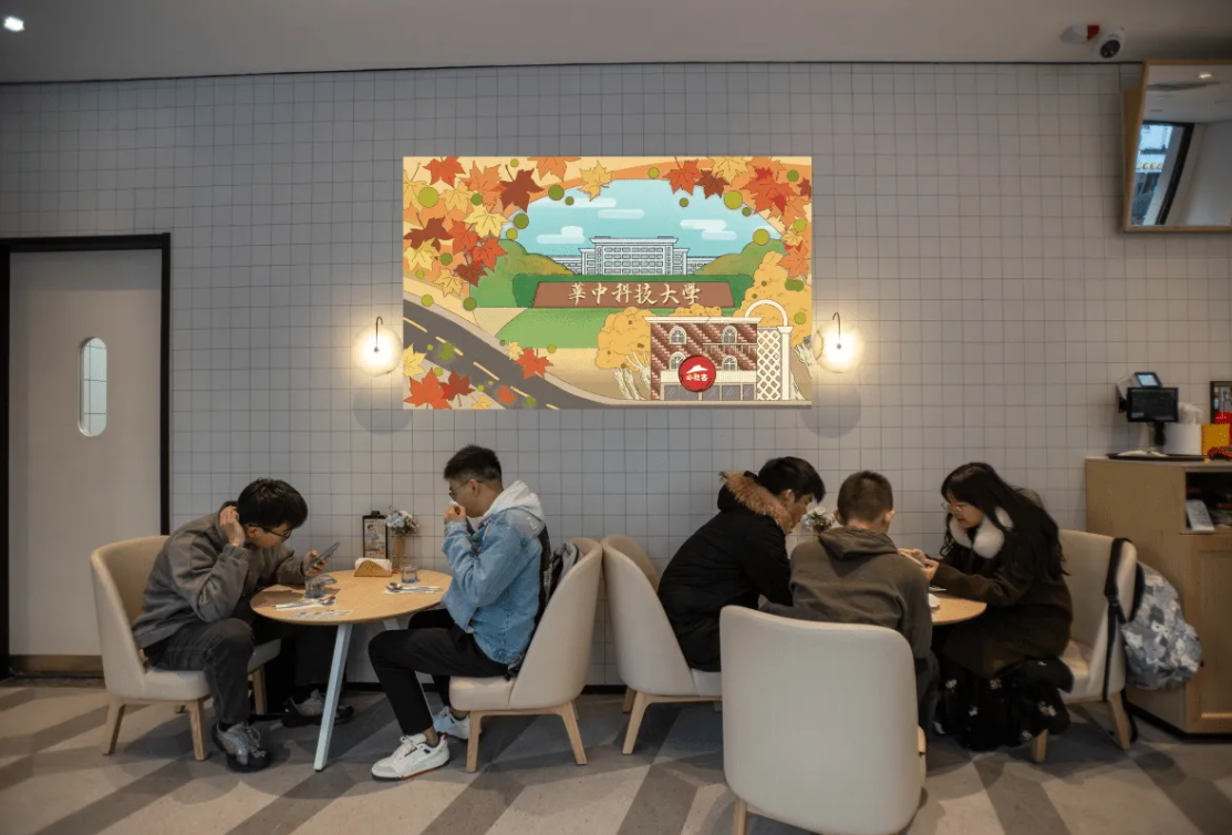 “有钱就是豪横”，这所大学有37个食堂，爱“干饭”的学生别错过