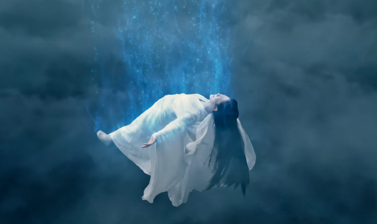 杨紫新剧仅开播2天，评论区出现异常，网友：这种情况不止一次