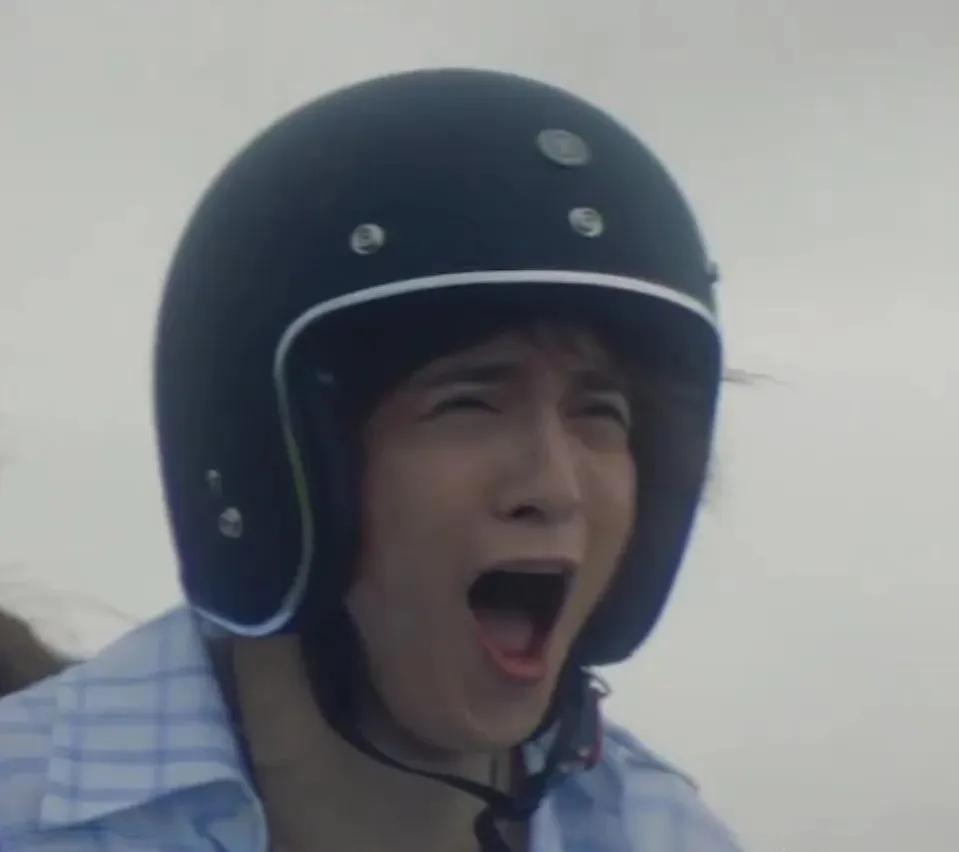 亲错老公、直击要害、反向带货，明星的社死瞬间能有多好笑