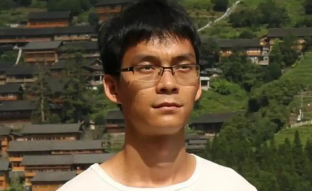 他被称为当代范进，13次高考未能考上心仪大学，他到底想考哪里？