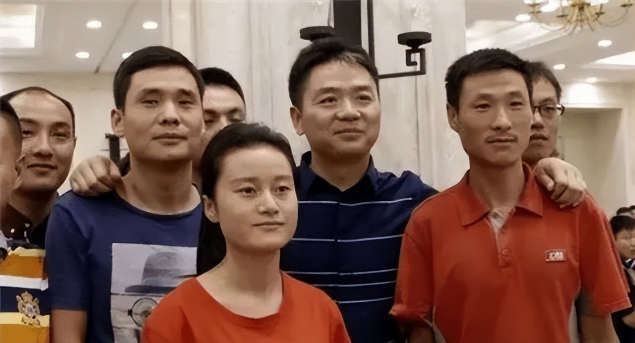 京东001号快递员金宜财：死心塌地送快递12年，刘强东给了他什么