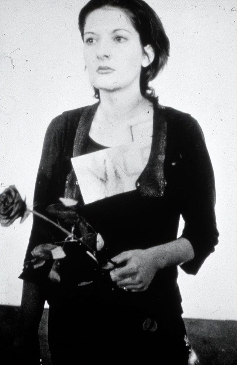 疯狂追求自由的玛丽娜