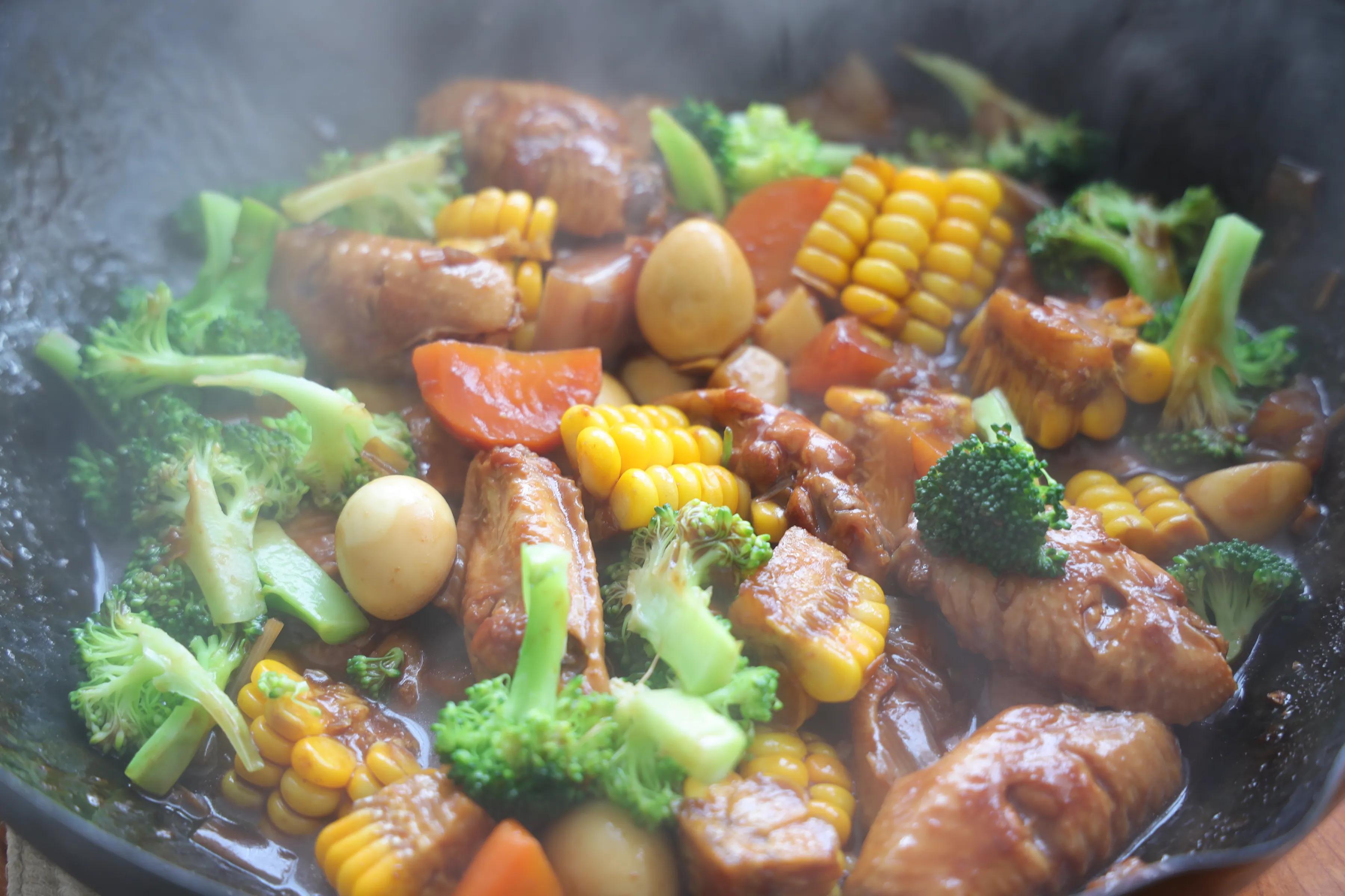 大寒节气，不知道吃什么，试试它，饭菜一锅焖，啥都有，太方便了