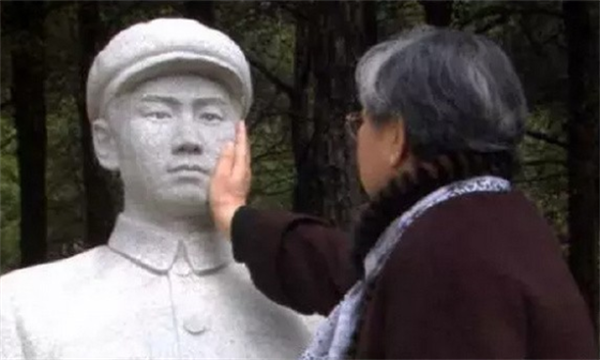 毛主席儿媳刘思齐，再婚长子名字纪念毛岸英：孩子们永远是你亲人