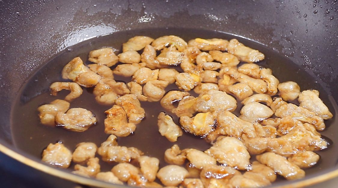 猪身上的一块肉，便宜却很少人吃，有着不可替代的香气，别不懂吃