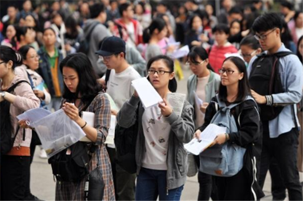 从双非考上211：考研“学霸”作息时间曝光，全程做对了这1件事