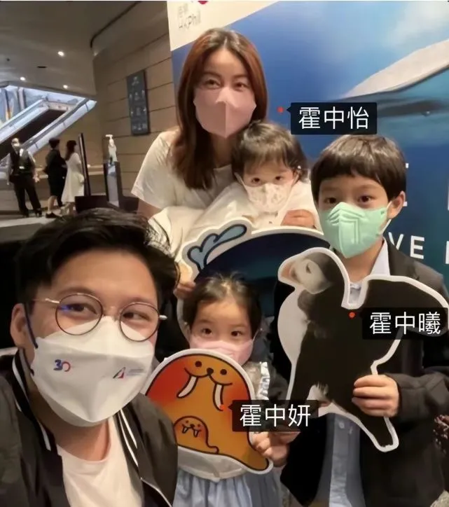 霍启刚父亲节享福了！三个孩子联手为他做美食，长女穿碎花裙好萌