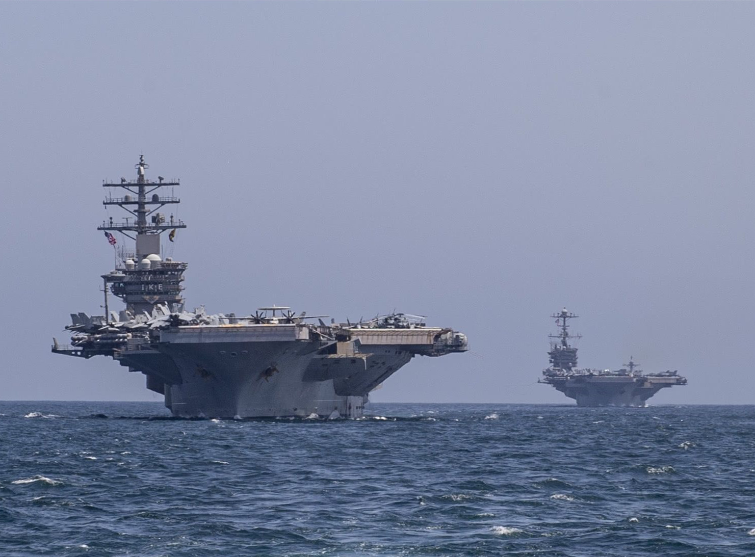 ��������������û�г�������̫ͬʱ����2�Һ�ĸ��������