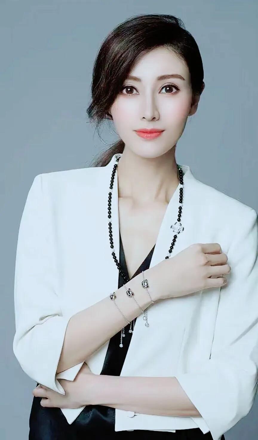 女星鉴赏之李嘉欣