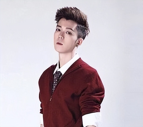 娃娃脸我只服这12位明星！有人30岁还能演高中生，个个青春永驻