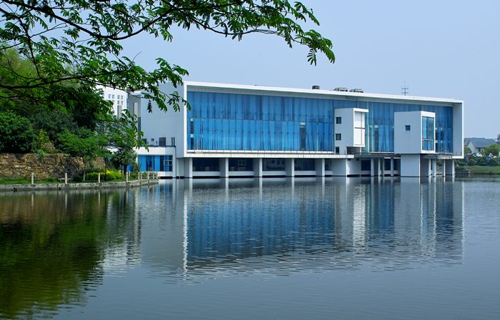 23考研 | 苏州大学新传招生/报录比/报考建议/复试线/参考书/真题