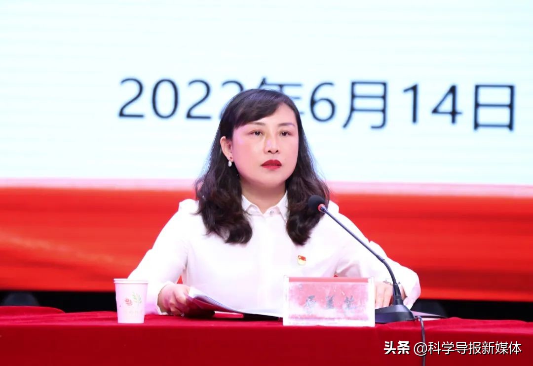 山西应用科技学院党委书记薛智作《认真学习习近平总书记关于教育的重要论述，履行好立德树人光荣使命》报告