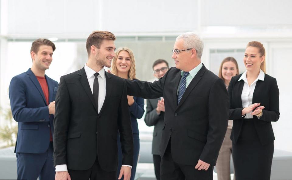 大专生毕业后不好找工作怎么办？我给你三条建议