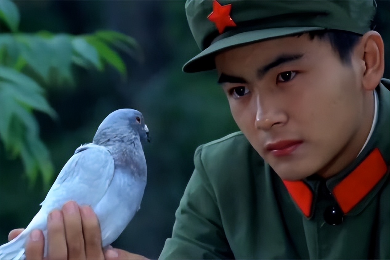 洪剑涛：与初恋结婚，姐弟恋也很甜蜜，如今儿子是他的骄傲