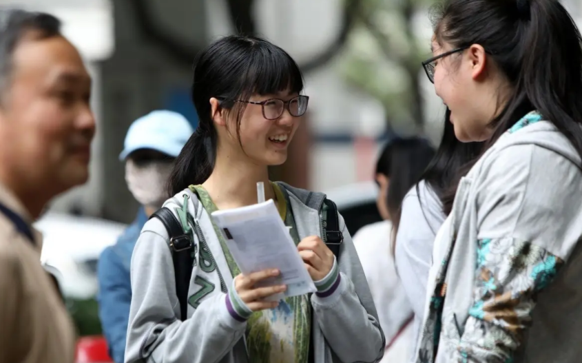 高考和走单招的差距不是一般大，高三一模380分，聪明学生这样选
