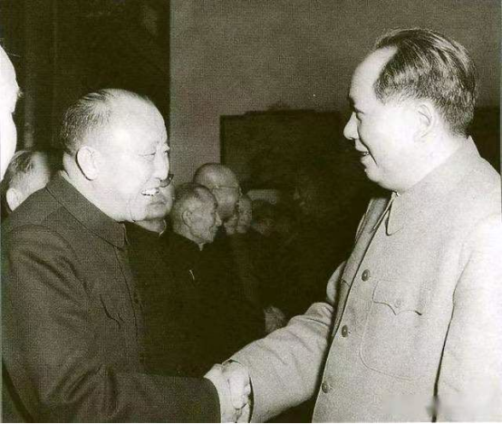 同样是国民党高官，为什么卫立煌官至副国级，而李宗仁却无官可做
