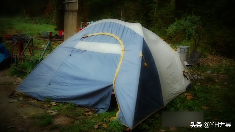 曾轰动美国的银行抢劫案，由于案件设计绝妙，劫匪被抓后成了名人