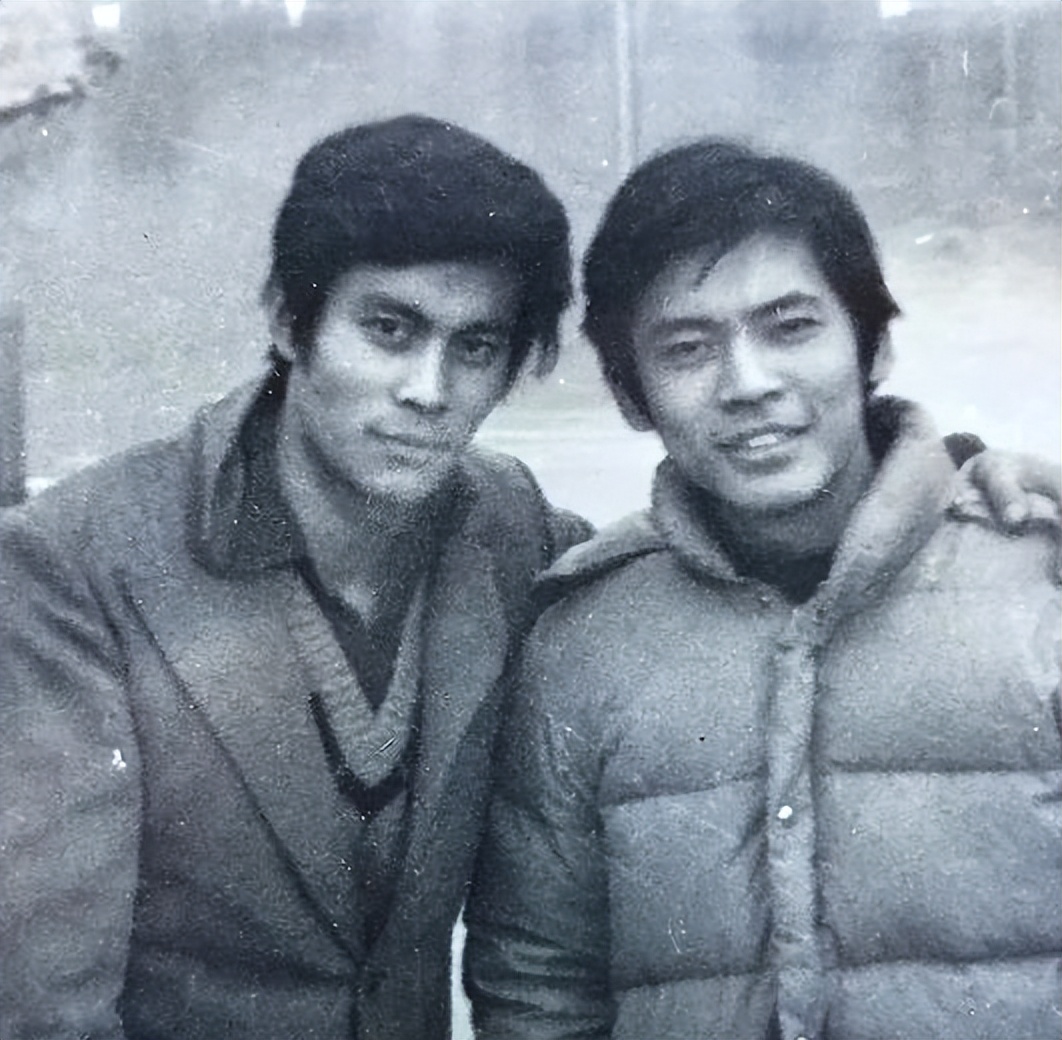 张光北：一套家具和一条毛毯迎娶校花陈炜，如今一家三口其乐融融