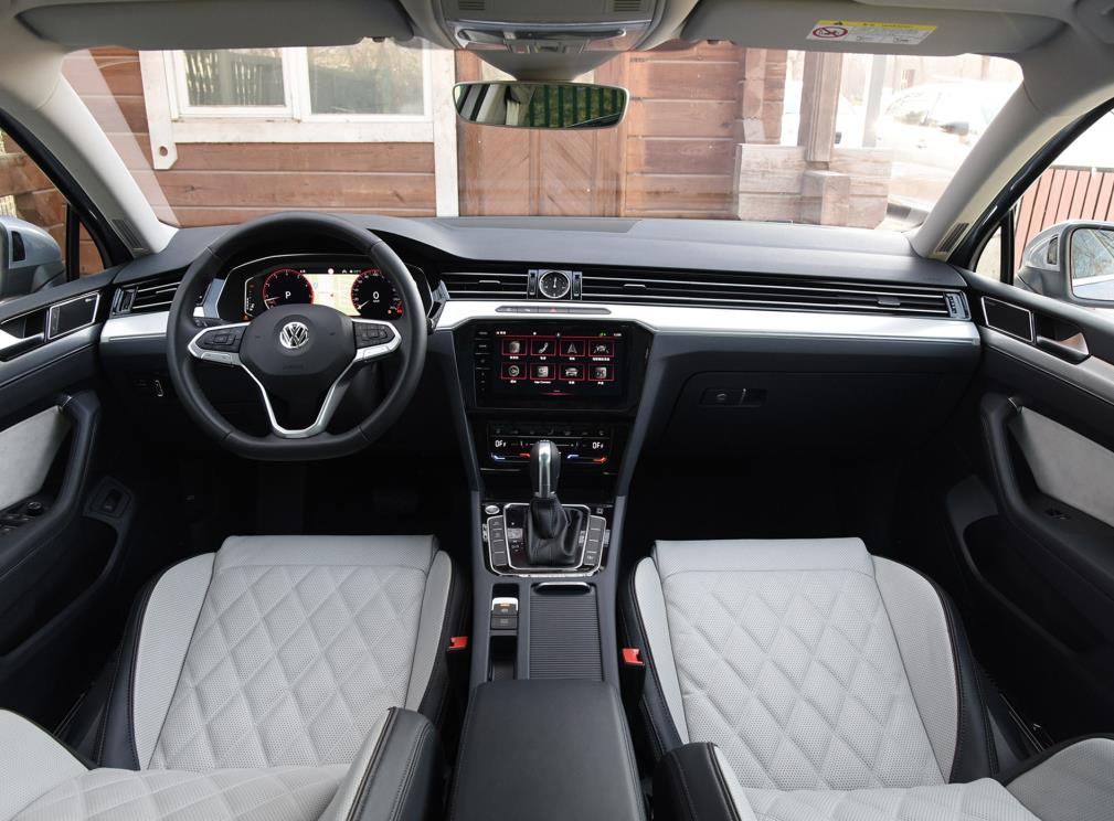 最高降4.6万，迈腾、蒙迪欧、迈锐宝XL大降价，哪款更值得出手？