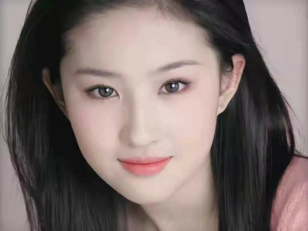 请欣赏20位女明星清纯唯美的高清美照