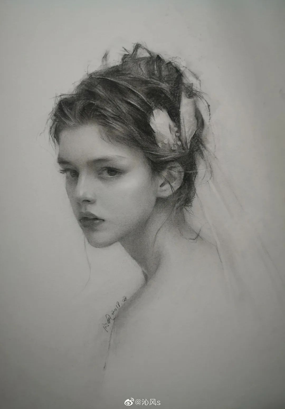 画皮画骨难画魂，她用木炭把明星画活了，王一博鞠婧祎眼神看醉了