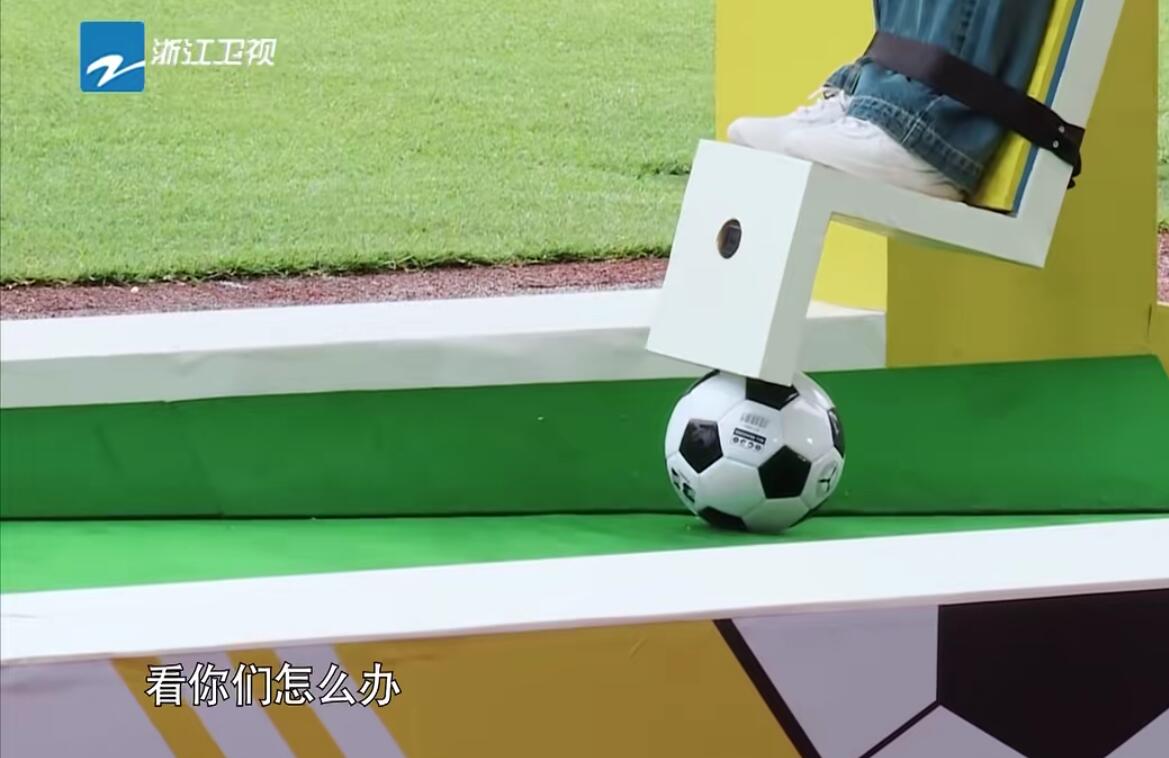 金晨的“巧合”，李晨的“捣蛋”，让这期《跑男》彻底封神了