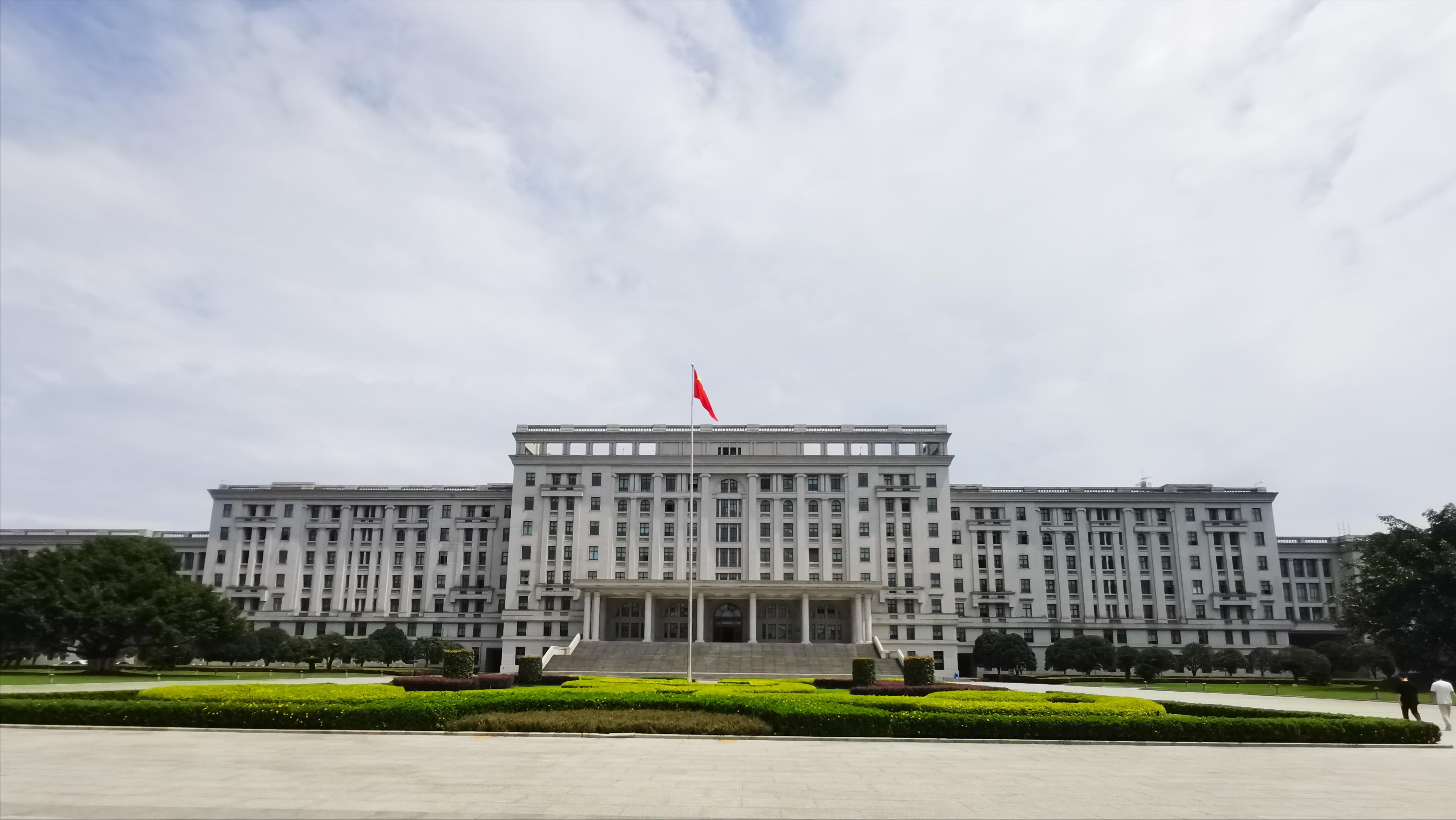 电子科大2022强基计划招生，11省市147人入围，近两年分数线对比