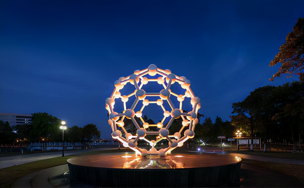 2所被网友调侃为“双胞胎”的理工大学，一所是211，另一所是普本