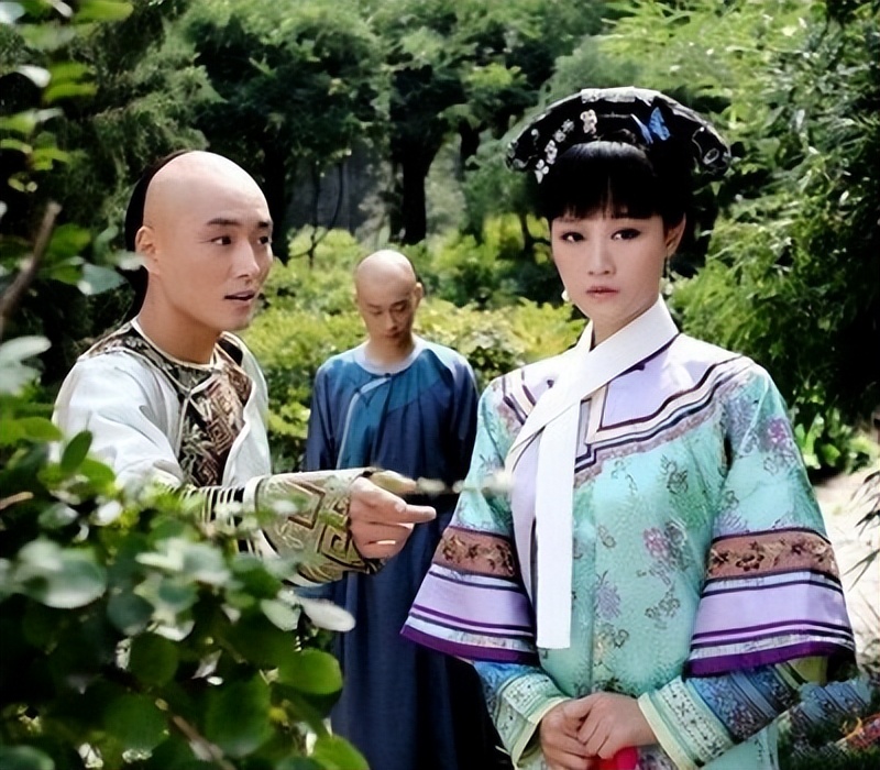 《甄嬛传》：同为侧福晋，孟静娴却完胜浣碧，她的心机你看懂了吗