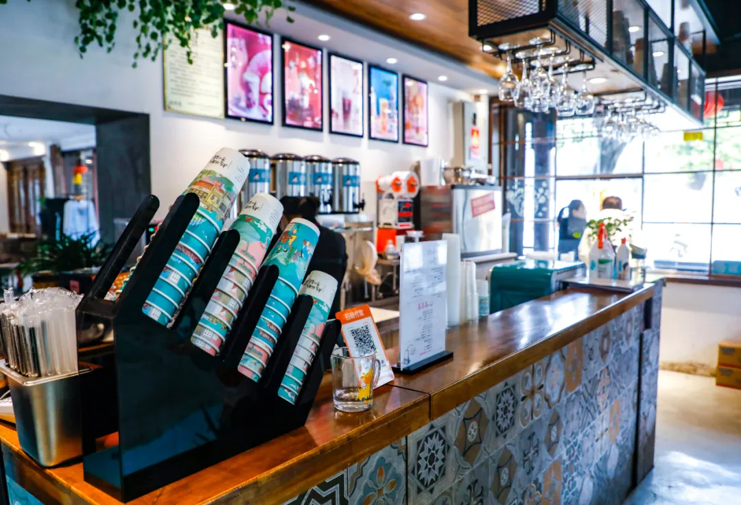 一杯治愈系奶茶，一撩饮者众心