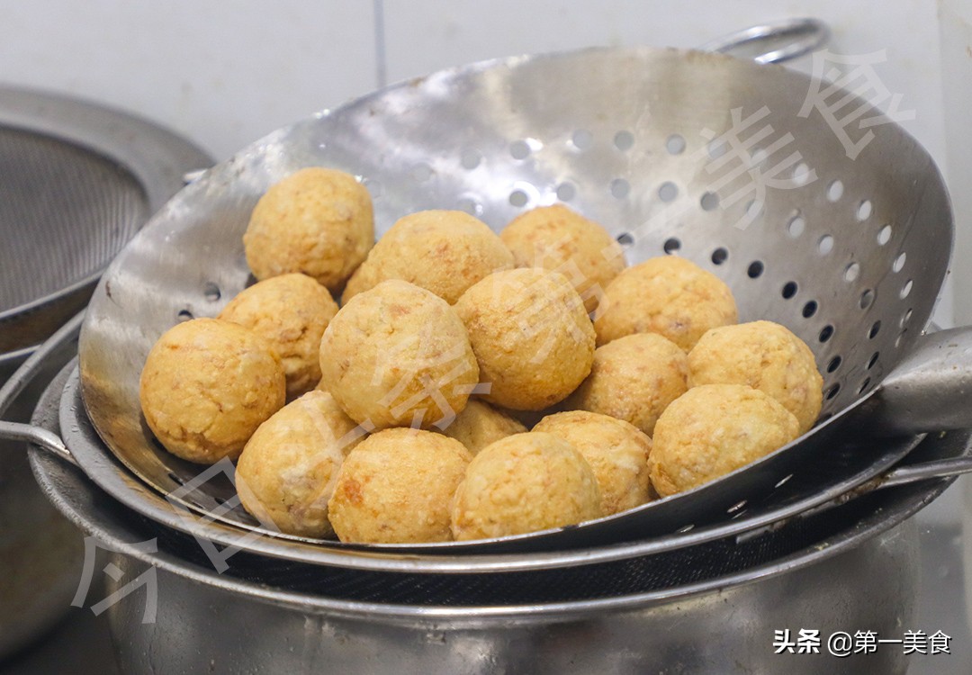 豬肉丸子的做法,豬肉丸子的做法及配方