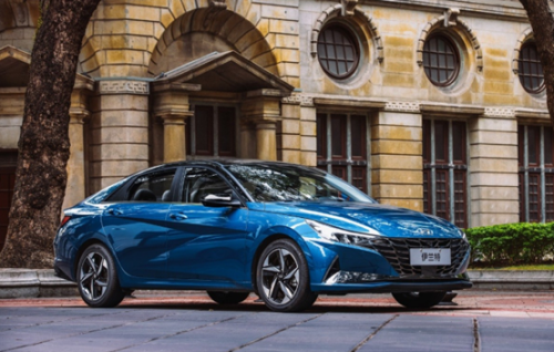 汽車圈的“歐冠”，第七代伊蘭特VS日產軒逸你站誰？